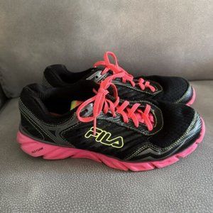 Fila Womens Black Pink Mesh Low Running Shoe Sneaker DLS Foam Comfort